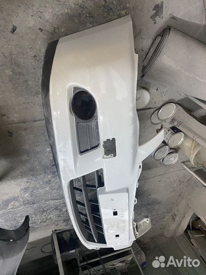 Бампер Nissan almera