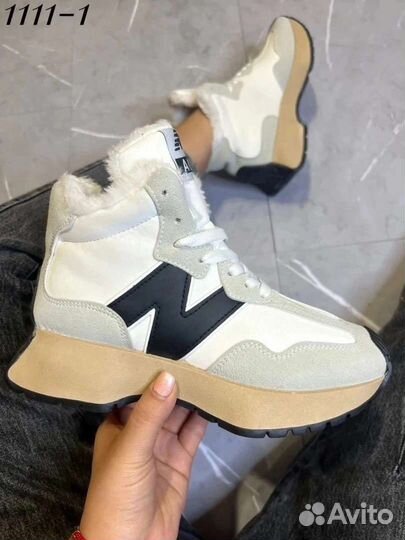 Кроссовки зимние