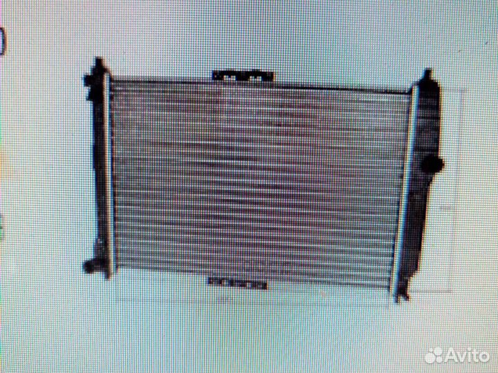 Радиатор охлаждения авео 1,4и 1,6 с2005 механика