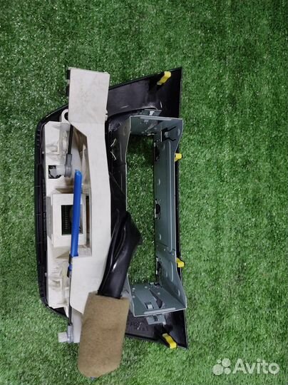 Панель управления отопителя Mitsubishi Lancer 9 2