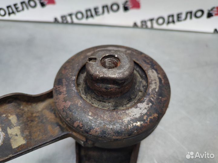 Подушка двс Toyota Camry V30 1992 г.в