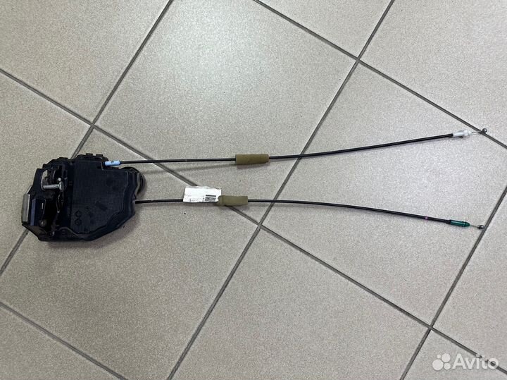 Замок задней левой двери Королла 150 Corolla