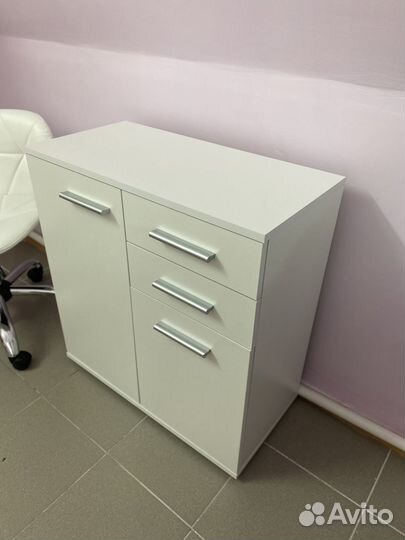 Кушетка новая с поднимающем изголовьем, тумба