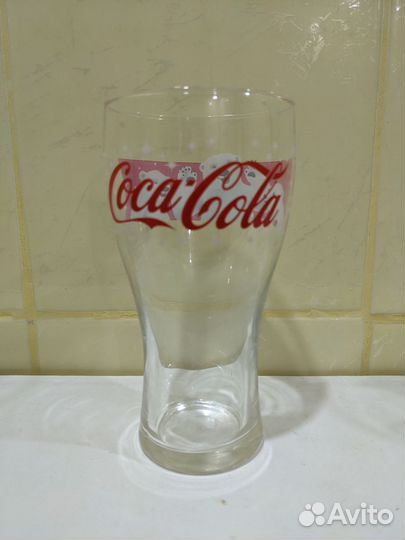 Два бокала Coca-Cola с белыми медведями