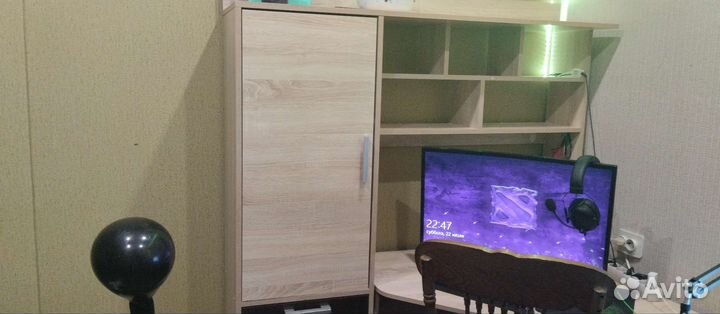 Письменный стол