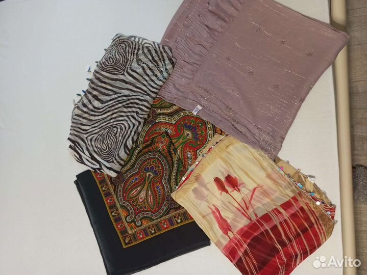 Шарфы и платки женские новые