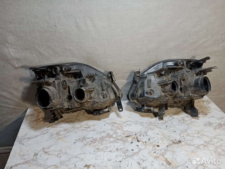 Фара правая и левая Nissan X-Trail T31