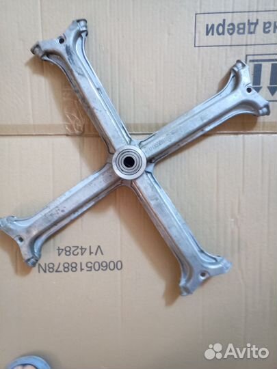 Запчасти на Стиральную машину indesit w105tx