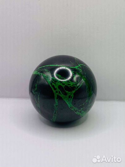 Уваровит шар, 66мм