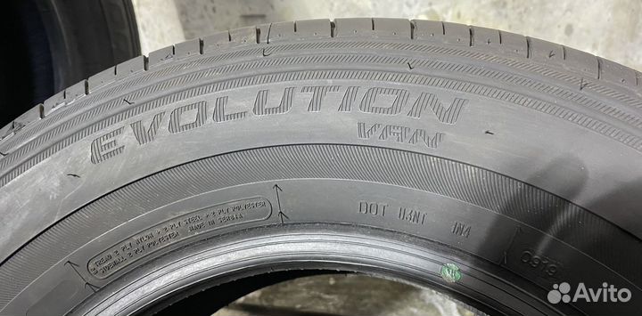 Cooper Evolution Van 215/70 R15C