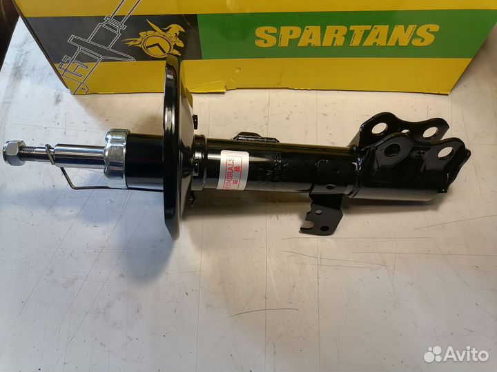 Стойка амортизационная передняя Toyota Wish ZGE20