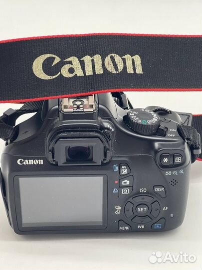 Зеркальный фотоаппарат Canon eos 1100d