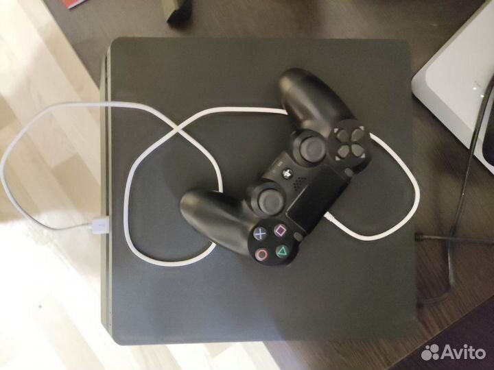 Sony PS4 slim 1tb