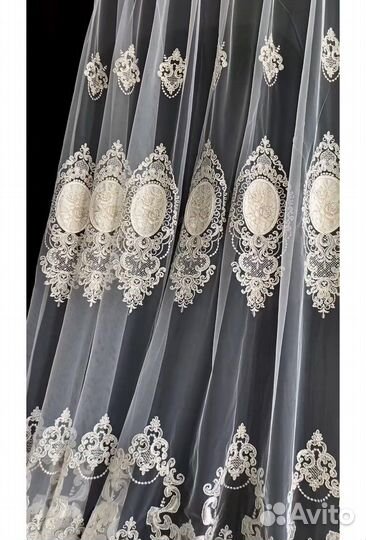 Тюль с бархатными вставками