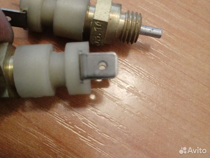 Датчик выключения сигнала тормоза (мышонок) вк 424