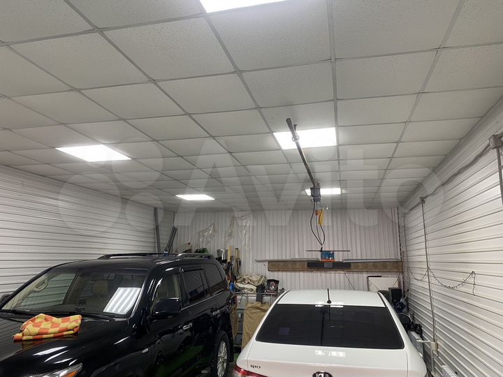 Гараж, > 30 м²