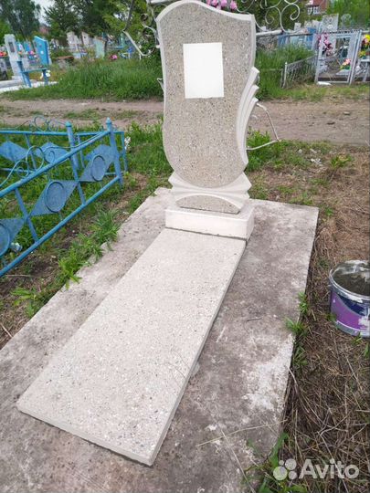 Памятники из бетона