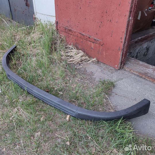 Накладка переднего бампера