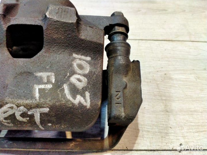 Суппорт передний левый Toyota Mark Ii GX100 1GFE