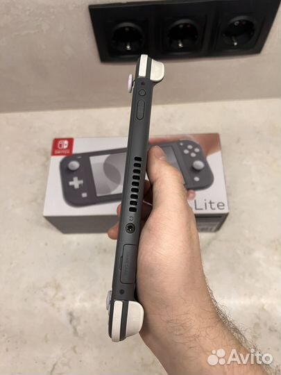 Б/у прошитая Nintendo Switch Lite Gray