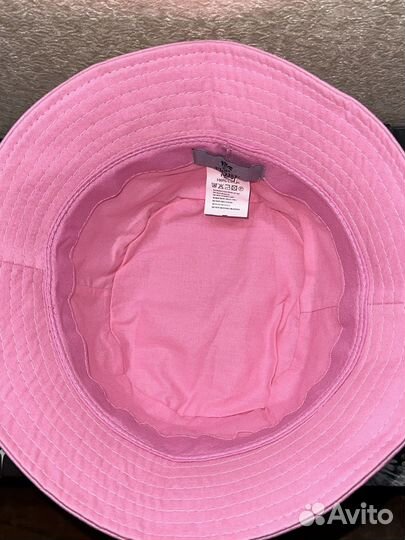 Панама розового цвета с лилей и надписью fiore