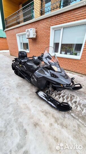 Продам снегоход BRP 1200