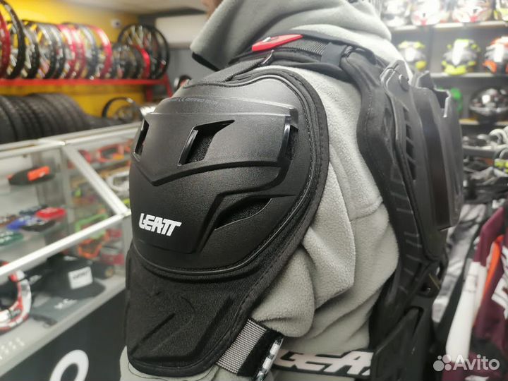 Защита тела Leatt 5.5 Pro Black