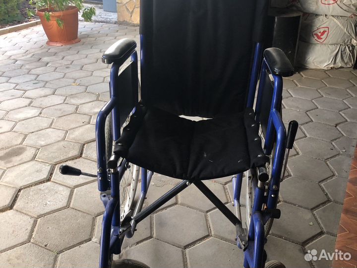 Инвалидная коляска