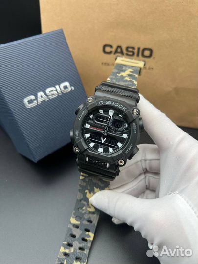 Часы Casio G-Shock белые