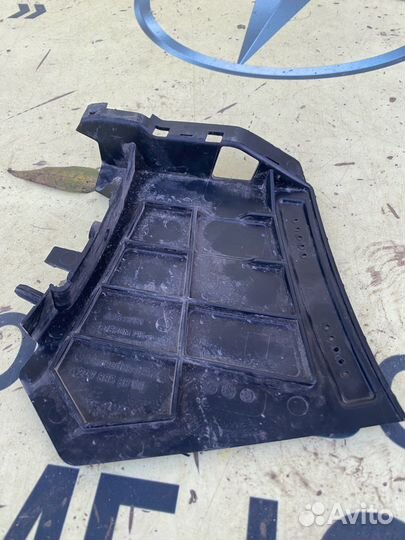 Mercedes W247 B247 кронштейн бампера переднего LH