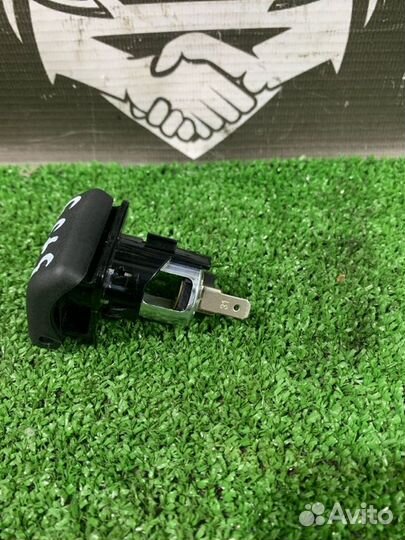 Прикуриватель Bmw 5-Series E60 N52B25A 2005