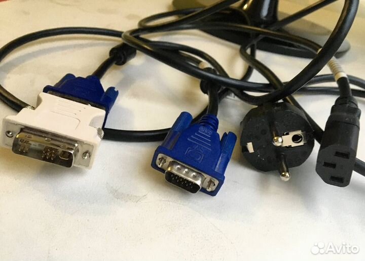 Монитор Samsung SyncMaster B1930 (TN 1366x768 VGA)