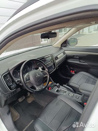 Mitsubishi Outlander 2.0 CVT, 2012, 270 000 км