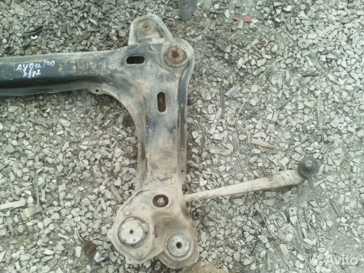 Балка подмоторная (подрамник) Audi 100 С3 1982