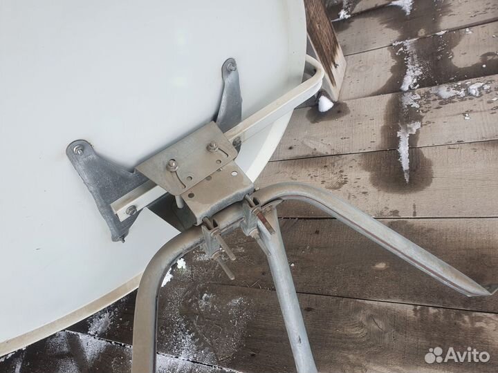 Спутниковая тарелка