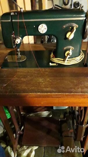 Швейная машина Naumann