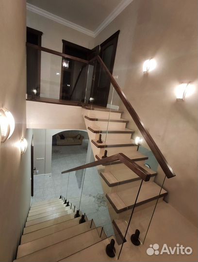 Стеклянные перила, оргаждения