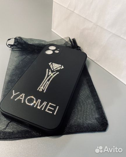 Инкрустация стразами