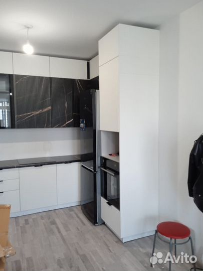 Кухонный гарнитур с техникой