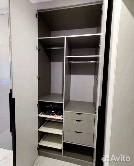 Гардеробный шкаф 