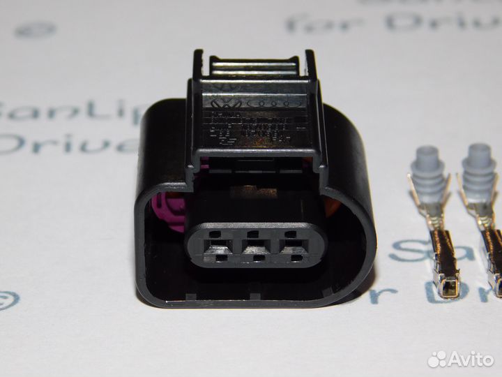 Разъем 8K0973703 Audi Volkswagen Skoda