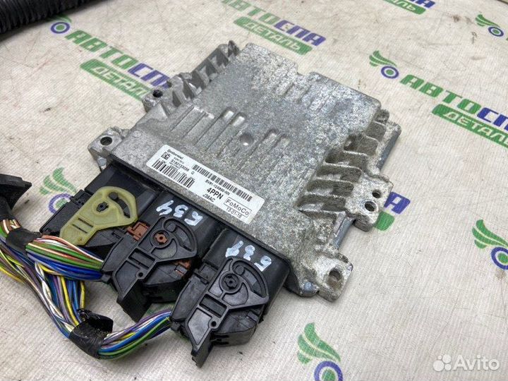 Блок управления двигателем Ford Focus DV6 2013