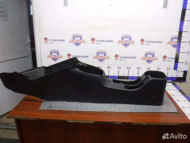 Консоль между сидений Chevrolet Cruze F16D3 2012