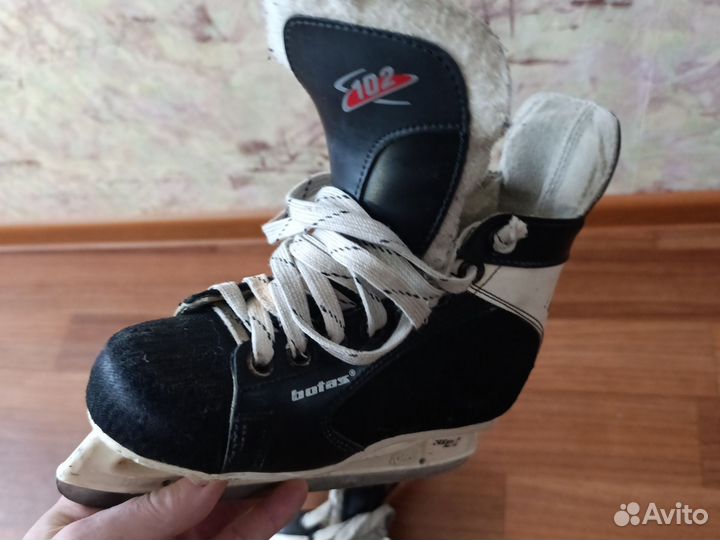 Коньки хоккейные детские 34 размер