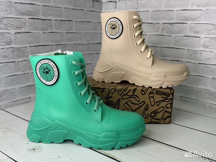 Женские новые резиновые сапоги
