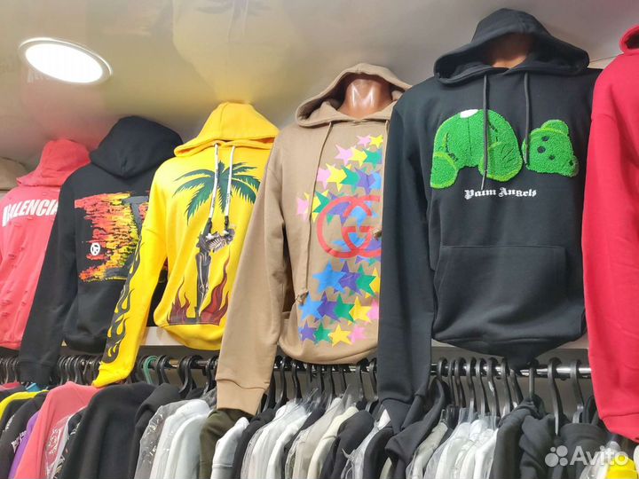 Требуется продавец-консультант