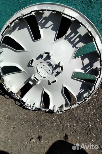 Колпак диска Audi R16