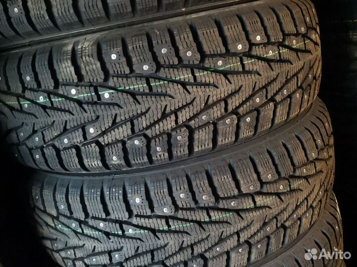 Nokian Tyres Hakkapeliitta 7 SUV 235/65 R17
