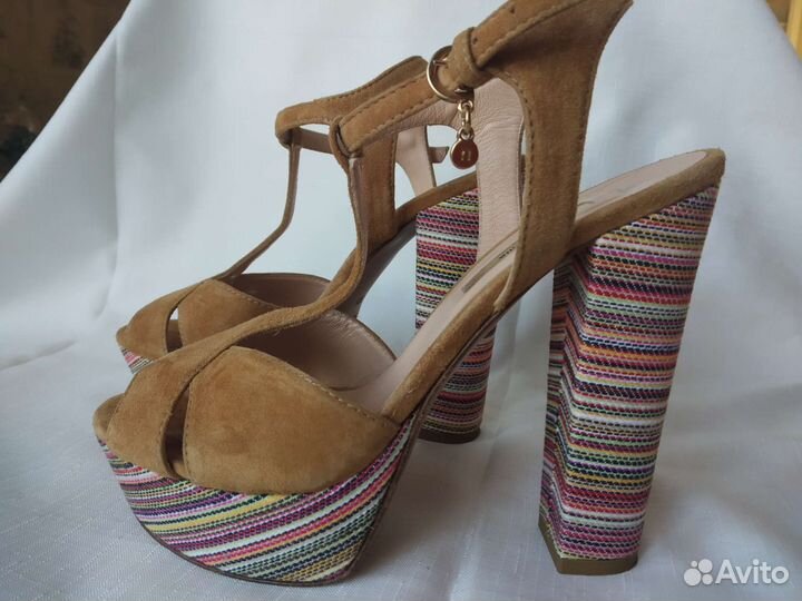 Босоножки разм 37-38 (Италия) Бренд Nila & Nila