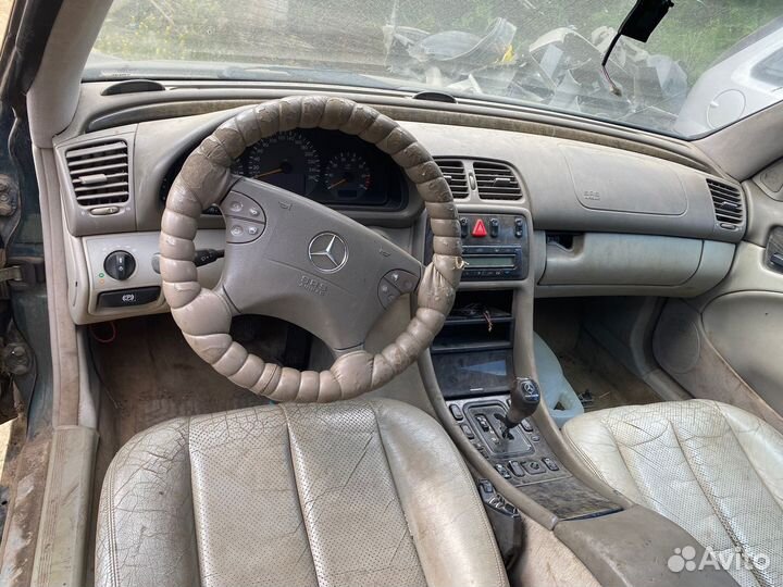 В разбор на запчасти mercedes GLK купе